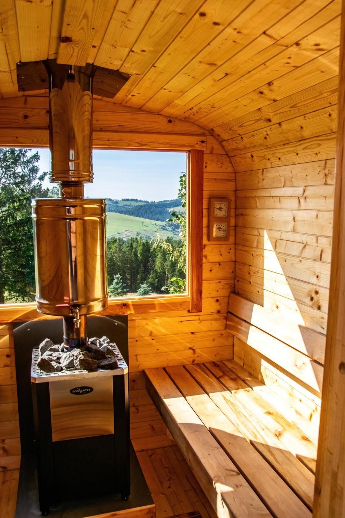 Отель Koliba Holica Huty Экстерьер фото